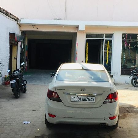 The Magnum Bed and Breakfast New Delhi Buitenkant foto