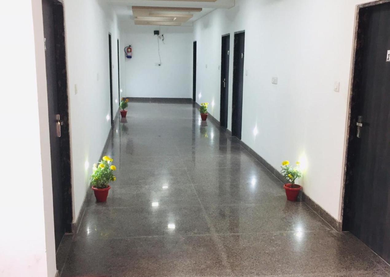 The Magnum Bed and Breakfast New Delhi Buitenkant foto