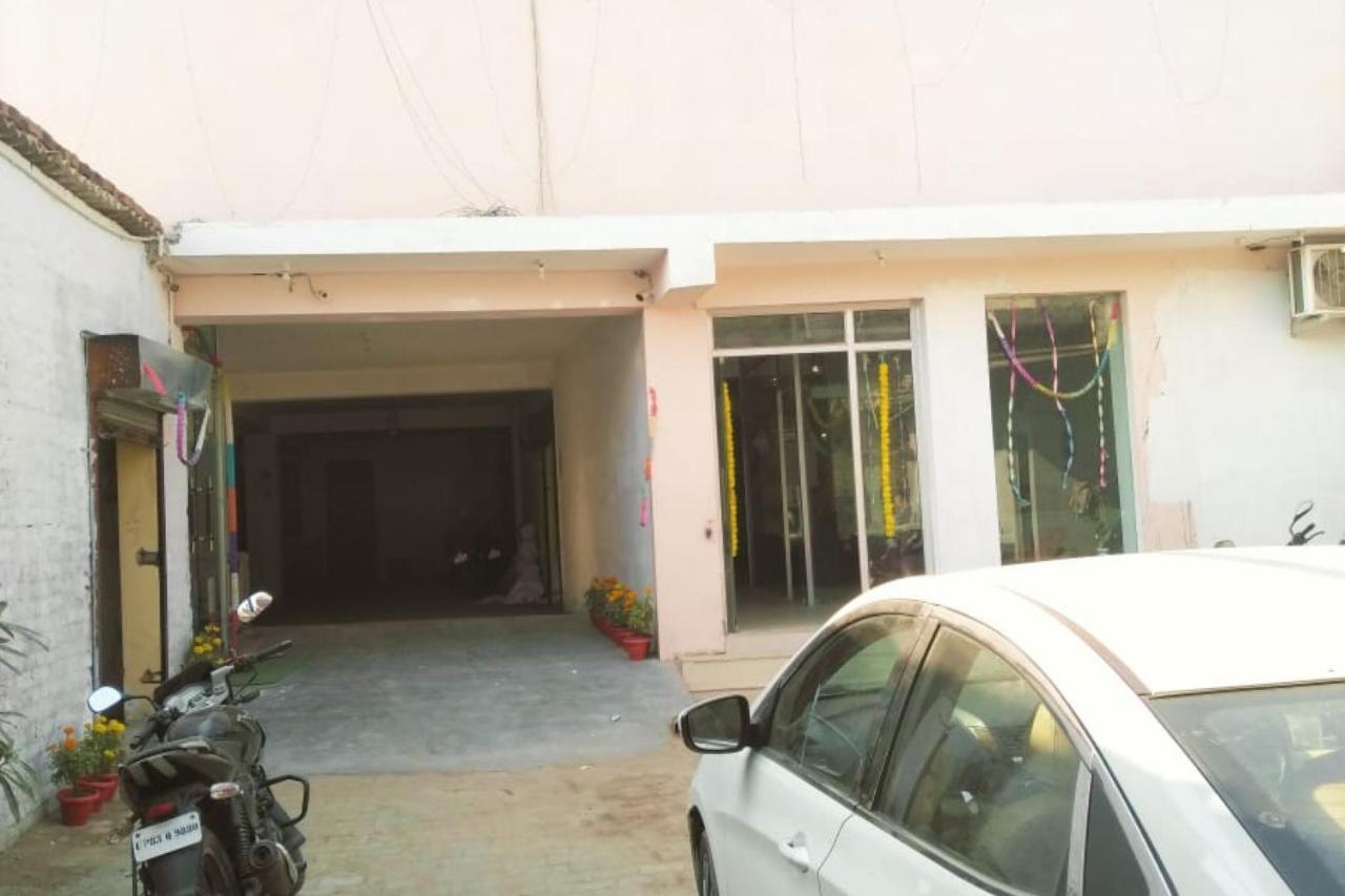 The Magnum Bed and Breakfast New Delhi Buitenkant foto