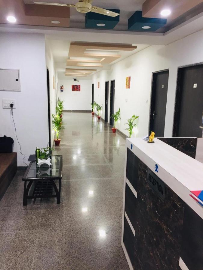 The Magnum Bed and Breakfast New Delhi Buitenkant foto