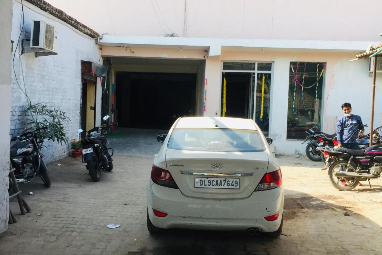 The Magnum Bed and Breakfast New Delhi Buitenkant foto