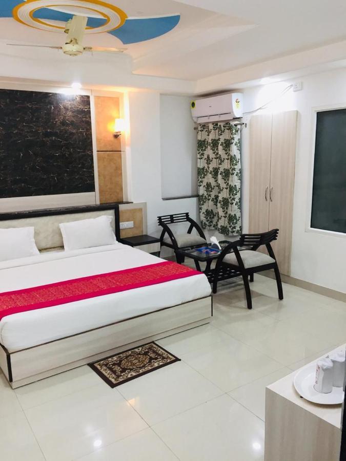 The Magnum Bed and Breakfast New Delhi Buitenkant foto